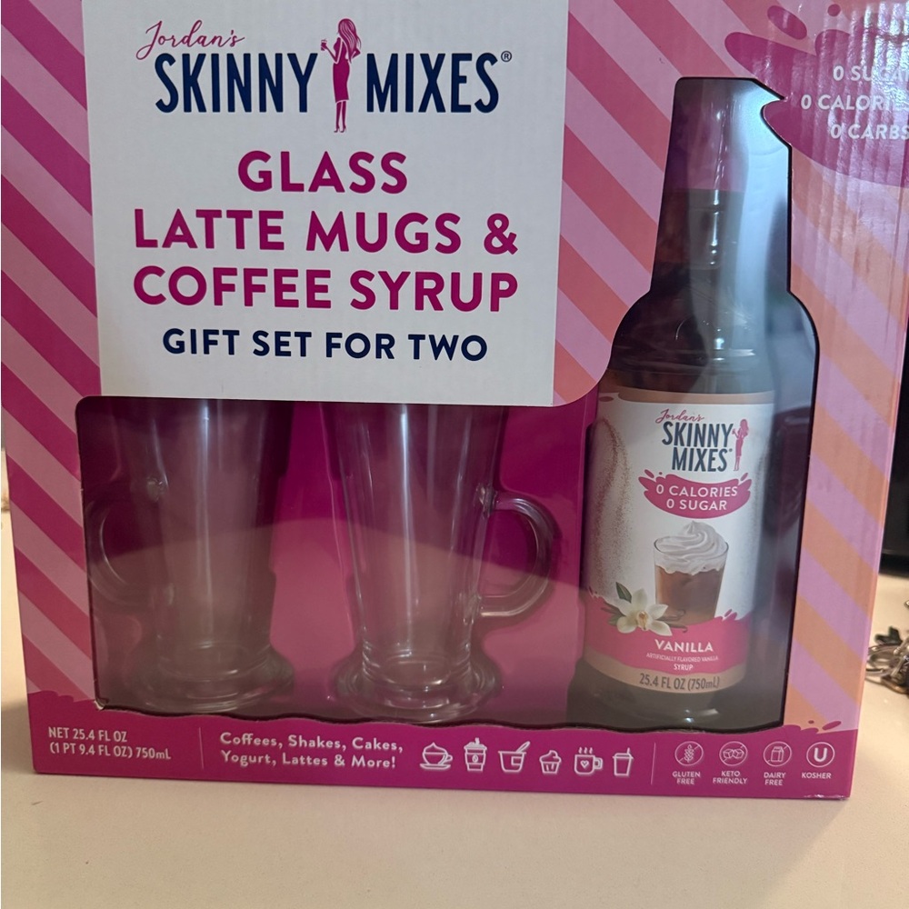 Skinnygirl Glass Latte Mugs & Vanilla Coffee Syrup Set